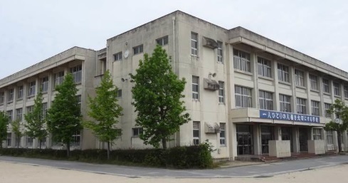 　彦根市立中央中学校（中学校）／765m　