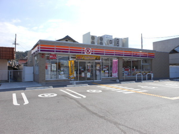 　ファミリーマート米原駅西店（コンビニ）／652m　