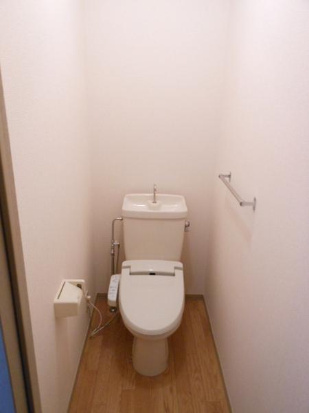 パインフォレスト　Ａ棟　トイレ　